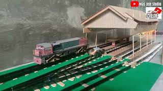 HOT TOYS! drama lokomotif cc 205 #papercraft menuju dipo #keretaapi - dunia kardus #stopmotion