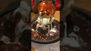 Sizzling hot brownie 😋😋😋#shortvideo #brownie