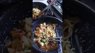 Yummy Noodle Bowl🍜🤤 #ramyeon #ramen #noodles #ticktack #illit #cooking @Am_Vegetarian