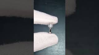 Round Cut Diamond Engagement Ring for Women