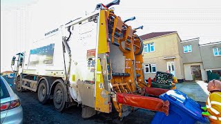 Christmas Recycling!! Suez Mercedes Econic Bin lorry on Mixed Recycling, UTG