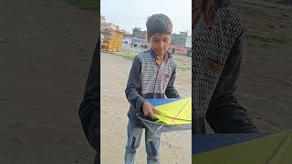 Baccho ko de patang udhar #shorts #kite #kiteflying #patang #patangbazi