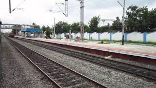 KZJ WDM3A Banglore Rajdhani Skips Sanath Nagar At Decent Speed .