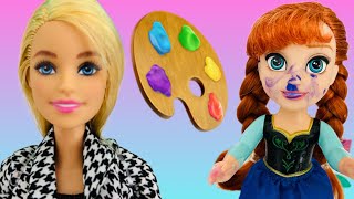 BARBIE Art class !  ACCIDENT - Elsa & Anna toddlers - painting - fun - Barbie is the teacher.