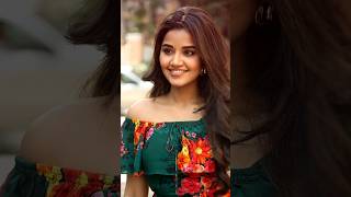 Krithi Shetty with Anupama Parameswaran WhatsApp status #krithishetty #anupamaparameswaran  #shorts