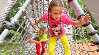 A new Challenge for Sofia and Max at the kids amusement park