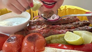 Asmr eating Persian kebab with bread, onion & tomato|موکبانگ کباب تابه ای با نون، گوجه وپیاز و فلفل