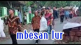 Wauw iringan seserahan atau mbesan tradisional adat Jawa tengah