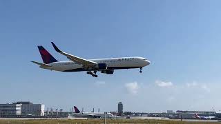 Delta Airlines Boeing 767-300 landing at Los Angeles International Airport KLAX runway 24R