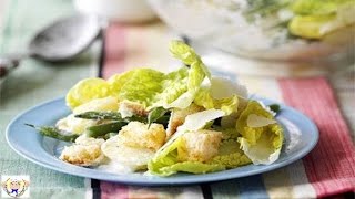 Layered salad with Parmesan croutons