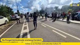 Blokkade op de Bouterse Highway, Paranen ontevreden en boos. Vuilnis wordt niet opgehaald !