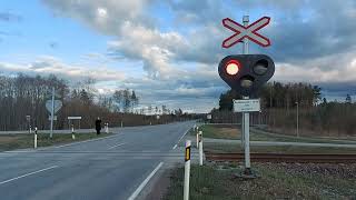 Stadler Flirt DMU 2422 at "Toila" crossing/ Штадлер дизель-поезд 2422 на переезде Тойла