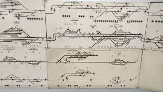 Panel de control de las líneas de Renfe (ancho ibérico) de Asturias preservado en el museo de Gijón