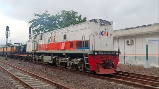 Kereta Pengangkut Batu Ini Lagi Bolak Balik!!!! Hunting KA Di Stasiun Tasikmalaya