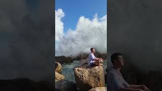 Смыло огромной волной / Шри-Ланка #srilanka #bigwave