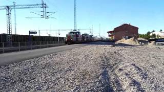 Great sound! Finnish night express train P 263 leaves Kemi with double Dr16 traction