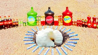 Eksperimen Banyak Coca Cola, Mentos, di lubang Tanah