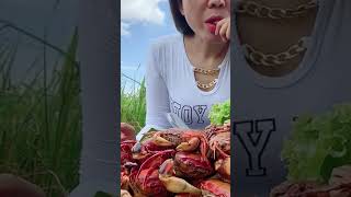 Crab 🦀 in jungle #asmr #mukbang #crab #food #spiccy #eating #eatingsounds