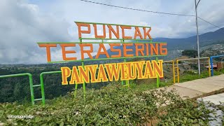 SUASANA DI PUNCAK TERASERING PANYAWEUYAN, ARGAPURA KAB. MAJALENGKA