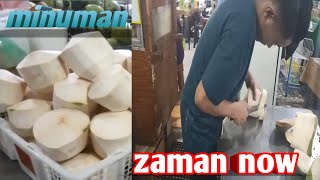 VIRAL!!!skill mengupas kelapa muda putih bersih