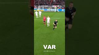 VAR DO YOUR MAGIC🤨 KADANG MENYAKITKAN KADANG MENYENANGKAN #var #football