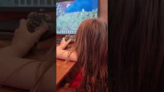 jogando Minecraft