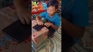 Unboxing sesuatu, cocok buat pengalihan anak yang suka bermain HP an