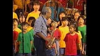 Sadao Watanabe" Happy Drums" with 250 children