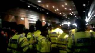 manchester united fans anti glazer protest