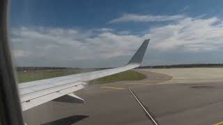 Flying with QANTAS (QF432)  Melbourne to Sydney. #b737800 #qantas #avgeeks #melbourne