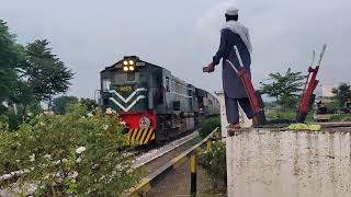 Pakistan railway train crossing system 100 years ago