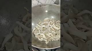 মাশরুম আরু লোফা শাক #youtubeshorts #food