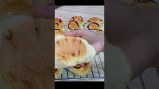 Roti Manis Isi Coklat Pisang. Untuk resep 👇👇https://youtu.be/77kgTbeCrPM?si=WhgTGz-NugnpDulO