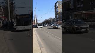 Автобус модели MAN A20 Lion's City Ü NÜ313 приезжает на остановка