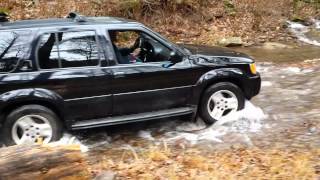 Infiniti QX4 Off Road - Driving Upstream