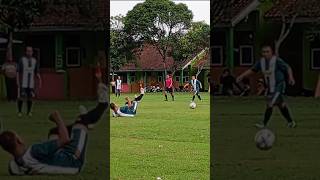 saling menyerang#ytshorts #football #sepakbola #tarkam