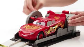 Masina Disney Cars by Mattel Fulger McQueen cu lansator