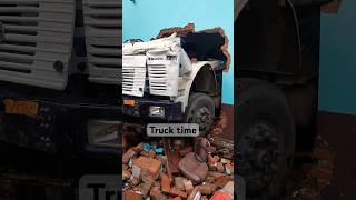 Truck accidents #trucktime #truckaccident #accident #trucks 🚚🚚😱😨😰