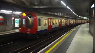 Train, Platform 2, Eastbound, District and Circle Lines, Westminster Underground Station, London