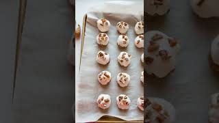 Carrot Cake Energy Balls with Golden Figs | #carrotcake #energyballs