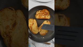 How to make french toast w/ ice cream 🍞 #frenchtoast #breakfast #icecream #recipe #problemsolved