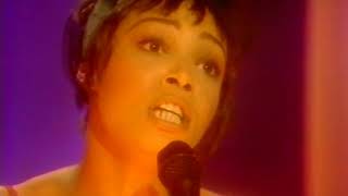 Kim Appleby - "Mama" on Wogan (1991)