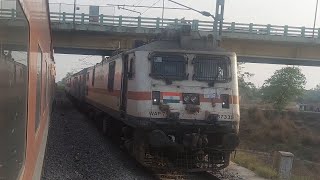 11059 Mumbai LTT Chhapra Express crossing 14649 Saryu Yamuna Express with Kalyan WAP7 37335