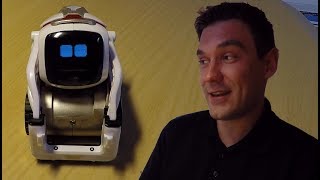 COZMO by ANKI - Day 02 - Pounce On Finger, Keep Away, Cozmo Says!