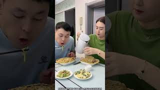 🍲🤣 Hilarious Couple's Ultimate Food Showdown: Who Will Be the Champion? 🏆🍽️ #EpicFoodChallenge