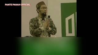 Seorang adik sang ustadz yg meng islam kan kakanda nya,,sungguh mengharu kan.