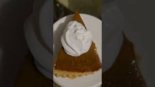 Take a slice 💖💖😋 #pie #shortvideo #food #foodclips #fall #pumpkin #pumkincarving