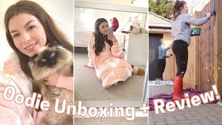 The Oodie Review, Unboxing, Try On + Discount Code! | REPAINTING our Fence Black and Cooking VLOG