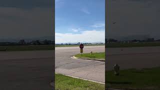 F-18 Supper Hornet Blasting Dust as it Takes off from Denver Centennial Airport🔥(TURN UP VOLUME)