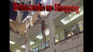 Brincando no Shopping